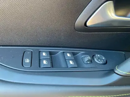 Photo 74 Peugeot 208  Electrique 50 kWh 136ch