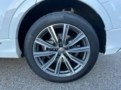 Photo 31 Audi Q8  50 TDI 286 Tiptronic 8 Quattro