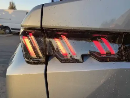 Photo 56 Peugeot 3008  Electrique 210 ch 73 kWh