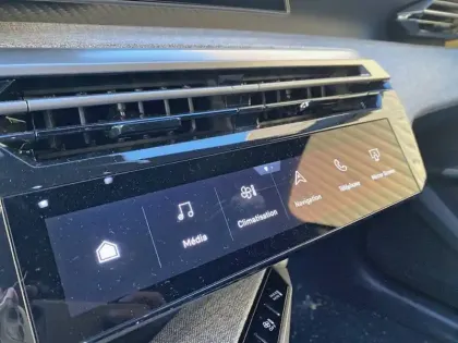 Photo 57 Peugeot 3008  Electrique 210 ch 73 kWh