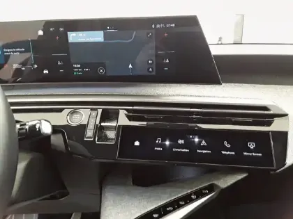 Photo 14 Peugeot 3008  Hybrid 145 e-DCS6