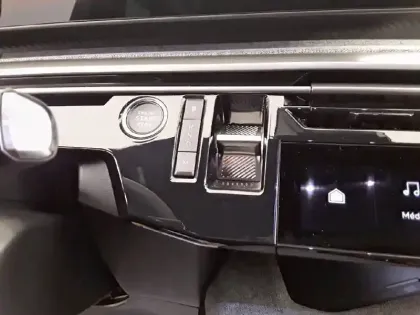 Photo 13 Peugeot 3008  Hybrid 145 e-DCS6