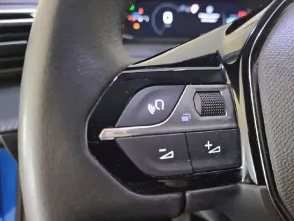 Photo 26 Peugeot 208  PureTech 100 S&S BVM6