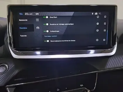 Photo 51 Peugeot 208  PureTech 100 S&S BVM6