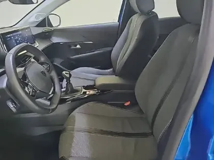 Photo 40 Peugeot 208  PureTech 100 S&S BVM6