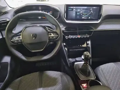 Photo 37 Peugeot 208  PureTech 100 S&S BVM6