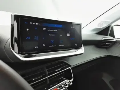 Photo 19 Peugeot 208  Hybrid 100 e-DCS6