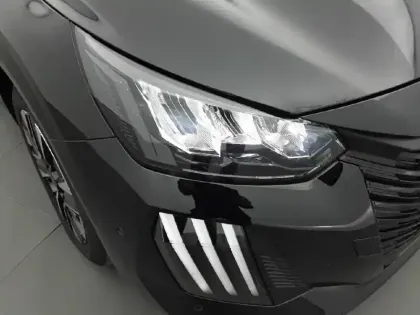 Photo 15 Peugeot 208  Hybrid 100 e-DCS6