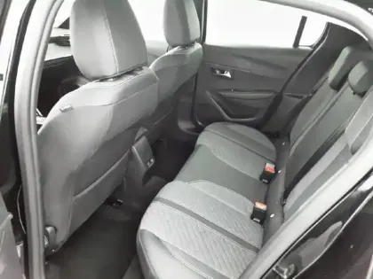 Photo 11 Peugeot 208  Hybrid 100 e-DCS6