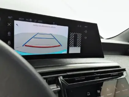 Photo 23 Peugeot 3008  Hybrid 136 e-DCS6