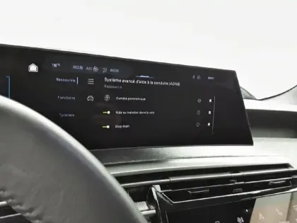 Photo 22 Peugeot 3008  Hybrid 136 e-DCS6