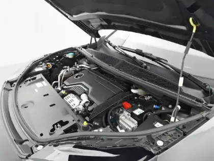 Photo 14 Peugeot 3008  Hybrid 136 e-DCS6