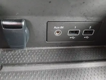 Photo 16 Renault Captur  E-Tech full hybrid 145