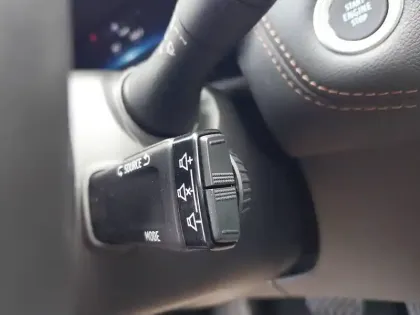 Photo 10 Renault Captur  E-Tech full hybrid 145