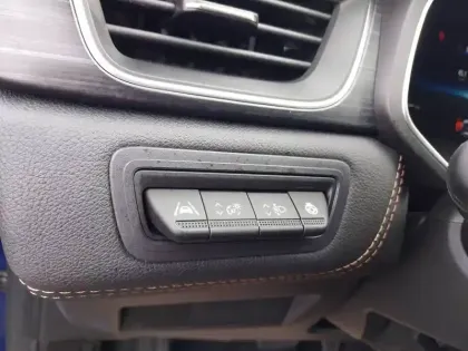 Photo 5 Renault Captur  E-Tech full hybrid 145