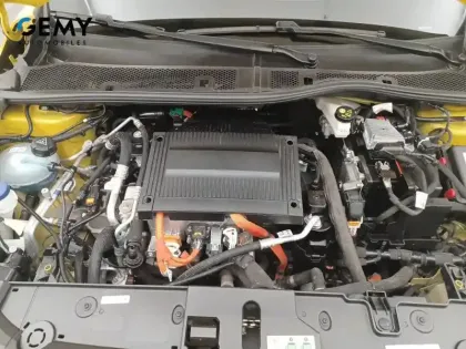 Photo 13 Peugeot 208  Electrique 50 kWh 136ch