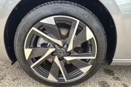 Photo 57 Peugeot 308  BlueHDi 130ch S&S EAT8