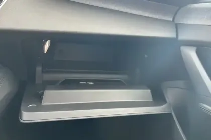 Photo 55 Peugeot 308  BlueHDi 130ch S&S EAT8