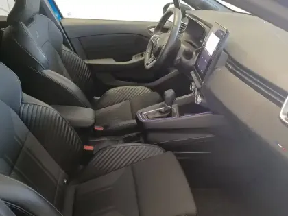 Photo 58 Renault Clio  E-Tech full hybrid 145