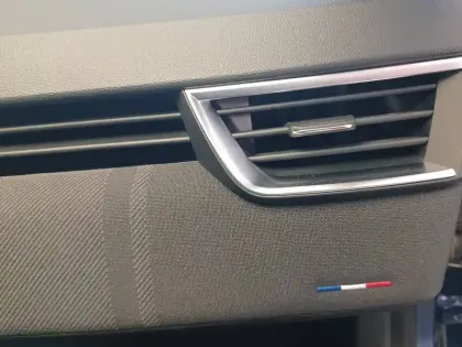 Photo 59 Renault Clio  E-Tech full hybrid 145