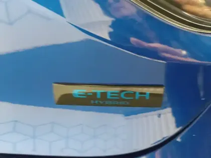 Photo 70 Renault Clio  E-Tech full hybrid 145