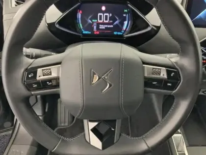 Photo 18 DS DS 3 DS3 Crossback E-Tense Louvre