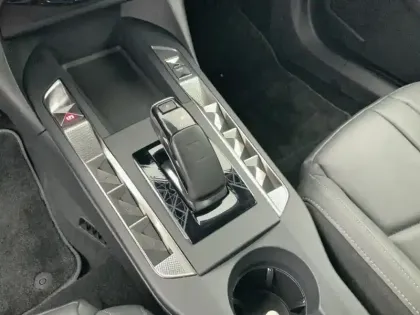 Photo 23 DS DS 3 DS3 Crossback E-Tense Louvre