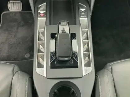 Photo 19 DS DS 3 DS3 Crossback E-Tense Louvre