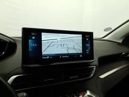 Photo 16 Peugeot 3008  Hybrid 225 e-EAT8 Allure Pack