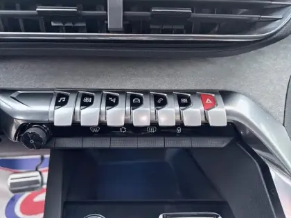 Photo 12 Peugeot 3008  BlueHDi 130ch S&S EAT8 GT