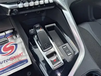 Photo 23 Peugeot 3008  BlueHDi 130ch S&S EAT8 GT