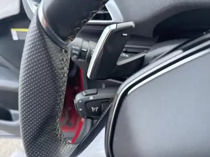 Photo 16 Peugeot 3008  BlueHDi 130ch S&S EAT8 GT