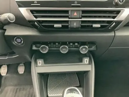 Photo 12 Citroën C4  PureTech 130 S&S BVM6 Shine