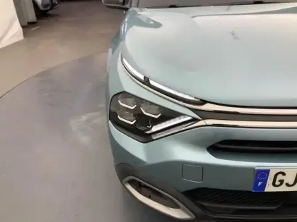 Photo 13 Citroën C4  PureTech 130 S&S BVM6 Shine