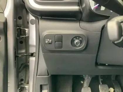 Photo 16 Citroën C3  BlueHDi 100 S&S BVM6 Feel