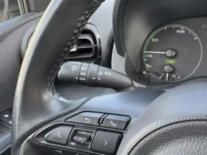 Photo 20 Toyota Yaris Hybride 116h Dynamic MY22