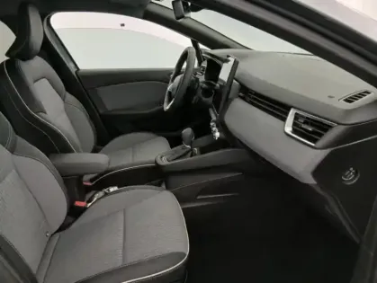 Photo 13 Renault Clio V E-Tech full hybrid 145 ch GSR2 Techno