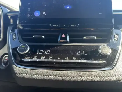 Photo 27 Toyota Corolla Hybride 196h GR Sport 2.0 196 ch