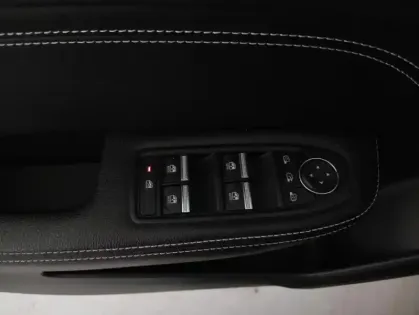 Photo 19 Renault Arkana mild hybrid 160 EDC FAP - 22 Techno