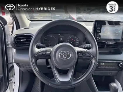 Photo 8 Toyota Yaris  116h Dynamic 5p MY22