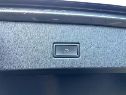 Photo 17 Volkswagen T-roc  1.5 TSI EVO 150ch R-Line DSG7