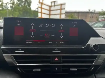 Photo 13 Citroën C4  PureTech 130ch S&S Shine