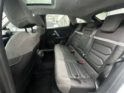 Photo 11 Citroën C4  PureTech 130ch S&S Shine