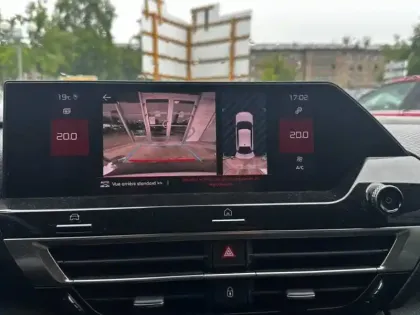 Photo 12 Citroën C4  PureTech 130ch S&S Shine