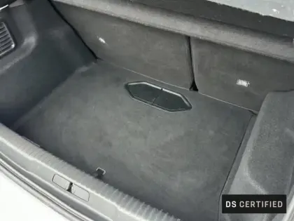 Photo 5 DS DS 3  Crossback BlueHDi 130ch Grand Chic Automatique 98g