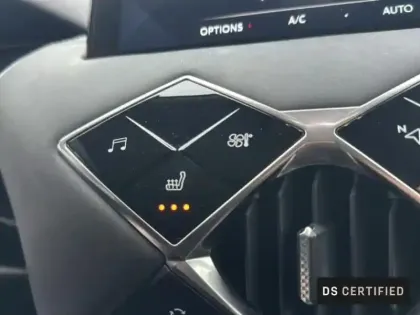 Photo 11 DS DS 3  Crossback BlueHDi 130ch Grand Chic Automatique 98g