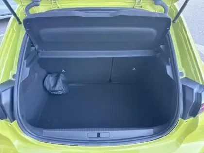 Photo 10 Peugeot 208  1.2 Hybrid 136ch GT e-DCS6