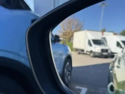 Photo 15 Peugeot 208  1.2 Hybrid 136ch GT e-DCS6