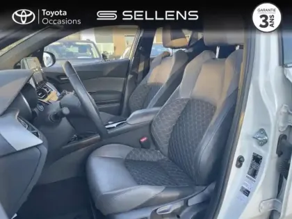 Photo 10 Toyota C-HR  122h Distinctive 2WD E-CVT MY22