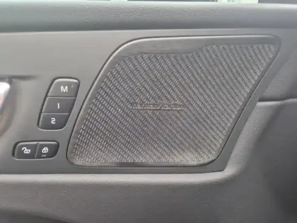 Photo 4 Volvo Xc60  T8 Hybride Rechargeable 310 + 145ch Ultra Style Chrome Geartronic 8 AWD